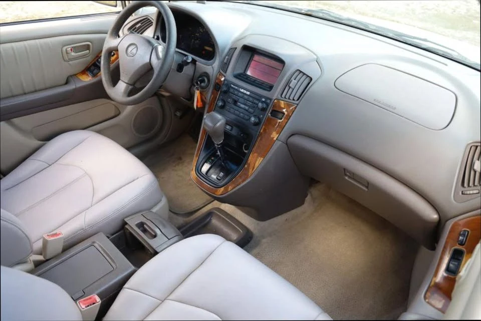 2000 Lexus RX 1st Gen - Image 14 of 16