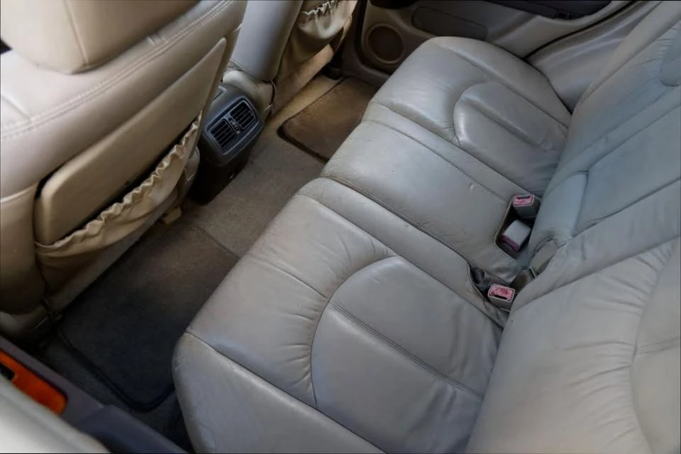 2000 Lexus RX 1st Gen - Image 8 of 16
