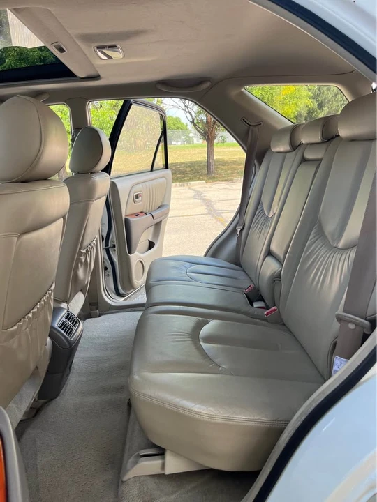 2000 Lexus RX 1st Gen - Image 12 of 14