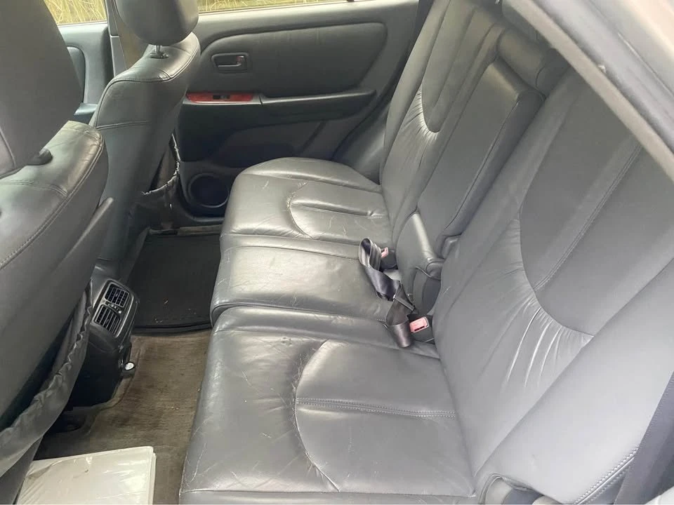 2000 Lexus RX 1st Gen - Image 9 of 10