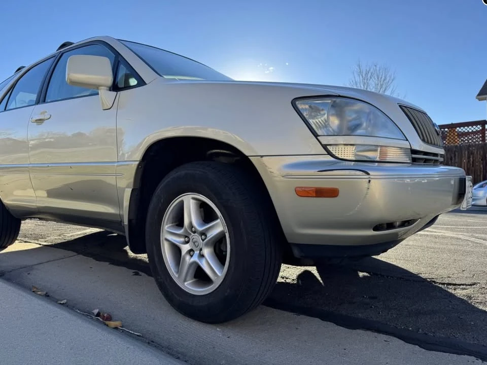 2000 Lexus RX 1st Gen - Image 4 of 14