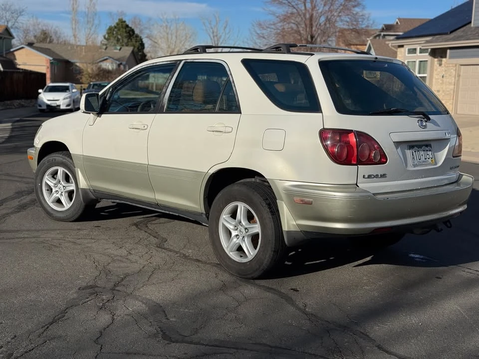 2000 Lexus RX 1st Gen - Image 2 of 14