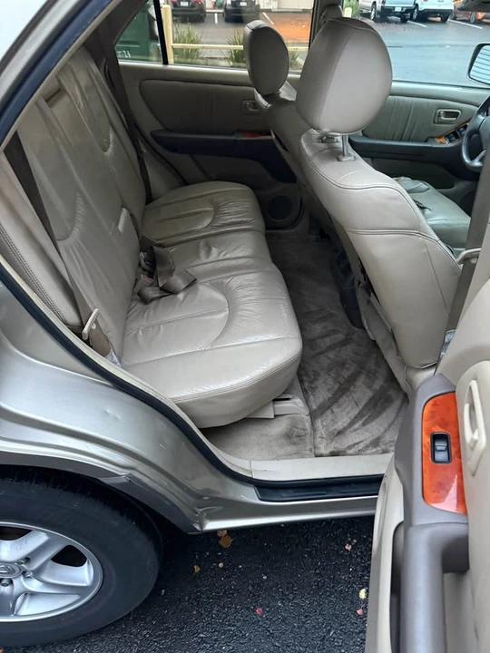 2000 Lexus RX 1st Gen - Image 5 of 10
