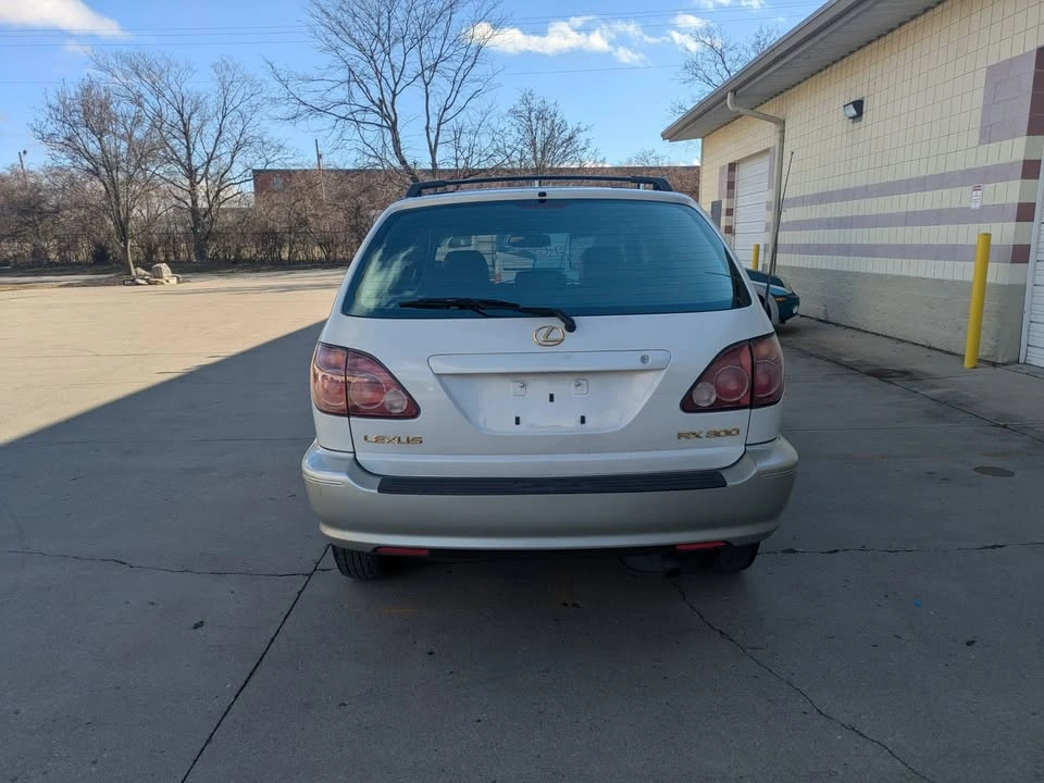 2000 Lexus RX 1st Gen - Image 6 of 19