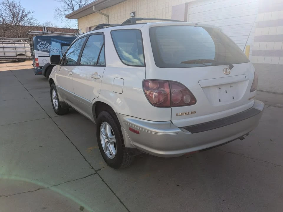 2000 Lexus RX 1st Gen - Image 7 of 19