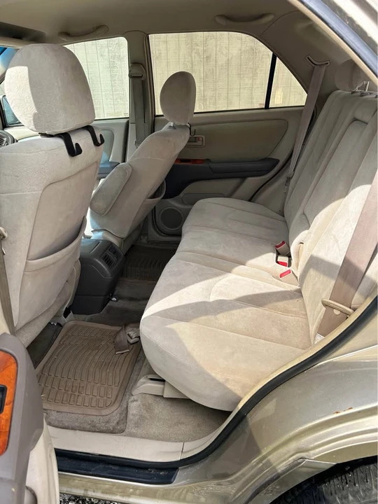 2000 Lexus RX 1st Gen - Image 6 of 7