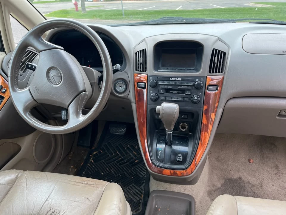 2000 Lexus RX 1st Gen - Image 3 of 20