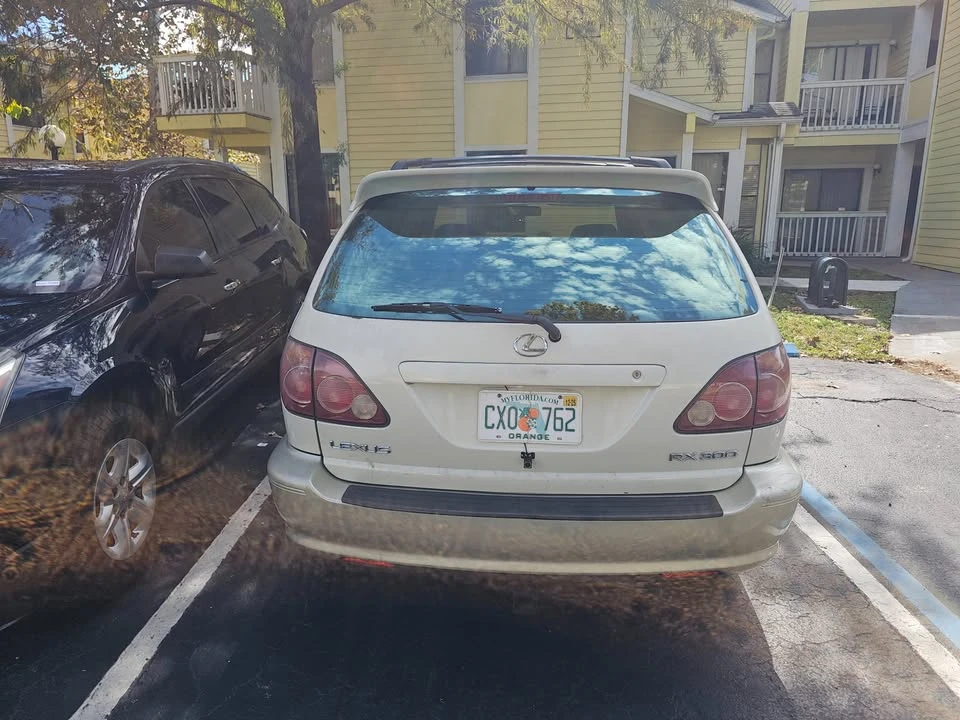 2000 Lexus RX 1st Gen - Image 3 of 13