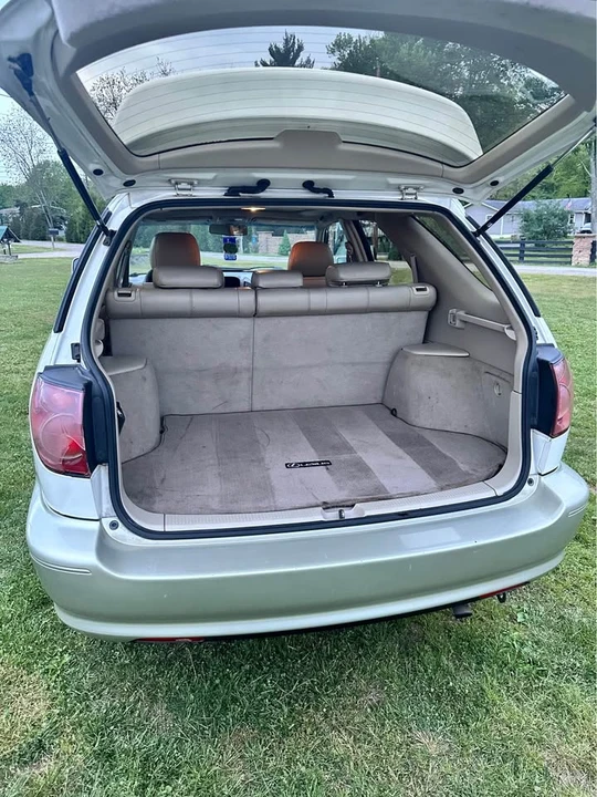 2000 Lexus RX 1st Gen - Image 4 of 6