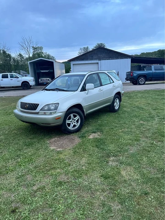 2000 Lexus RX 1st Gen - Image 2 of 6