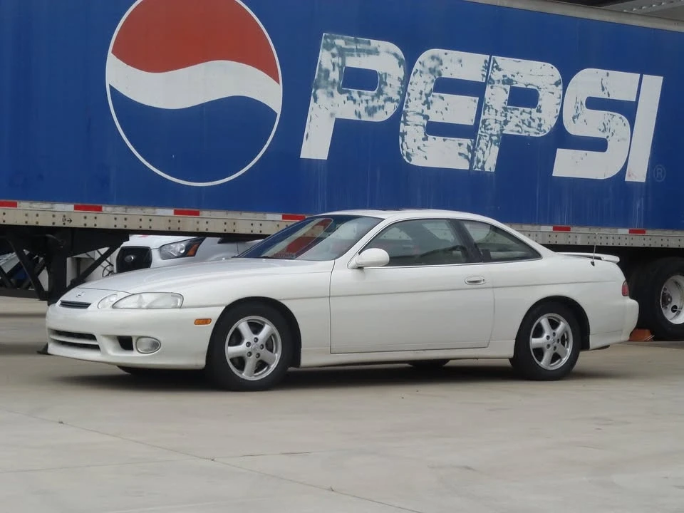 2000 Lexus SC400 - Image 2 of 19