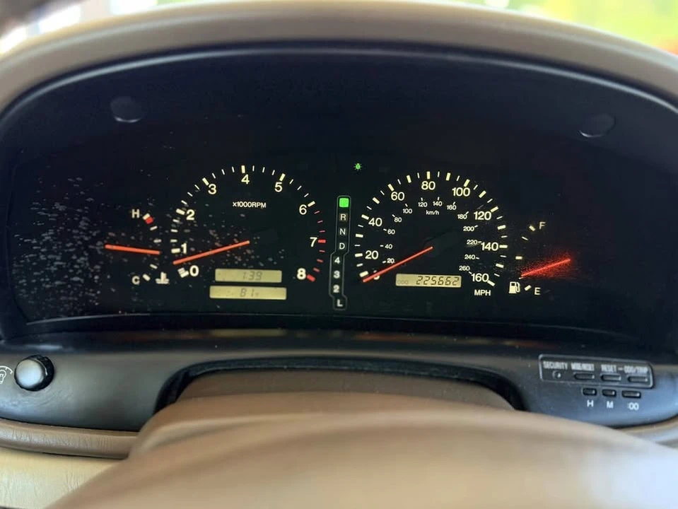 2000 Lexus SC400 - Image 13 of 19