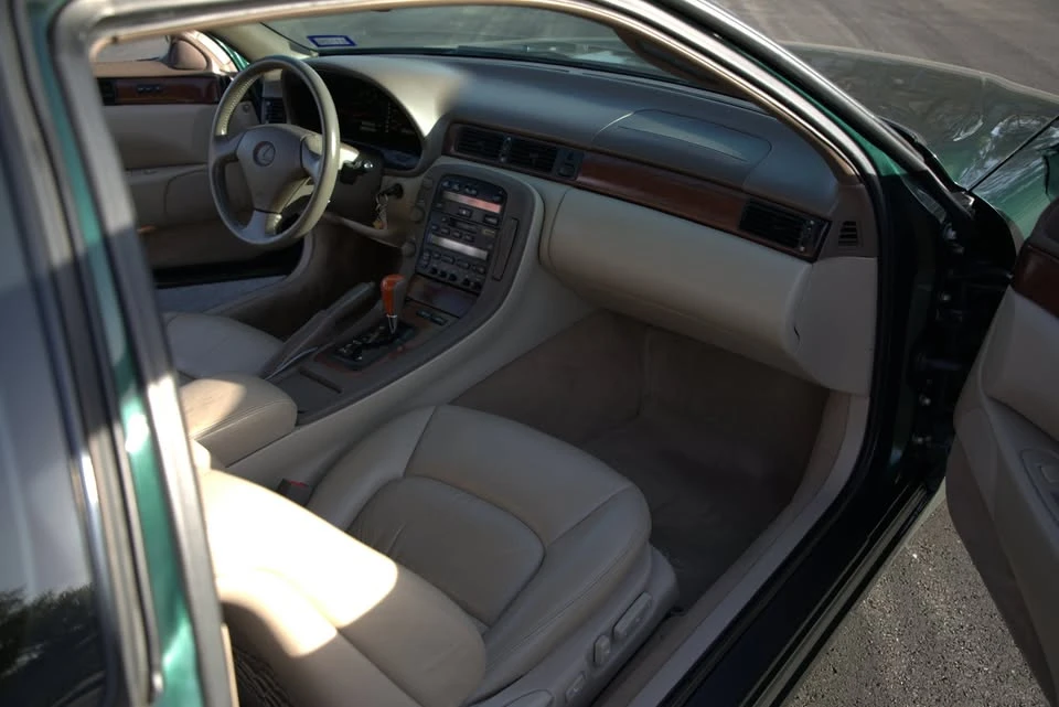 2000 Lexus SC400 - Image 8 of 16