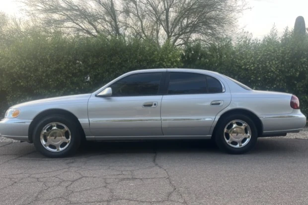 2000 Lincoln Continental 9th Gen - Image 3 of 7