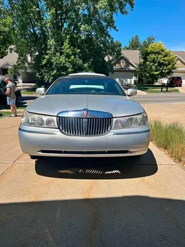 2000 Lincoln Continental Executive