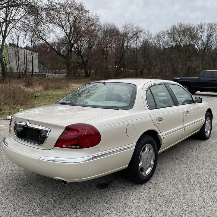 2000 Lincoln Continental 9th Gen - Image 3 of 12