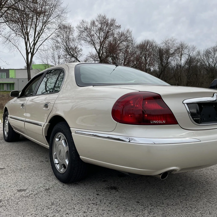 2000 Lincoln Continental 9th Gen - Image 6 of 12