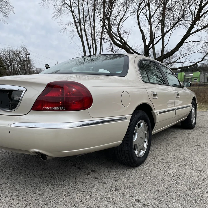 2000 Lincoln Continental 9th Gen - Image 4 of 12