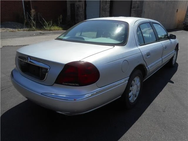 2000 Lincoln Continental 9th Gen - Image 8 of 12