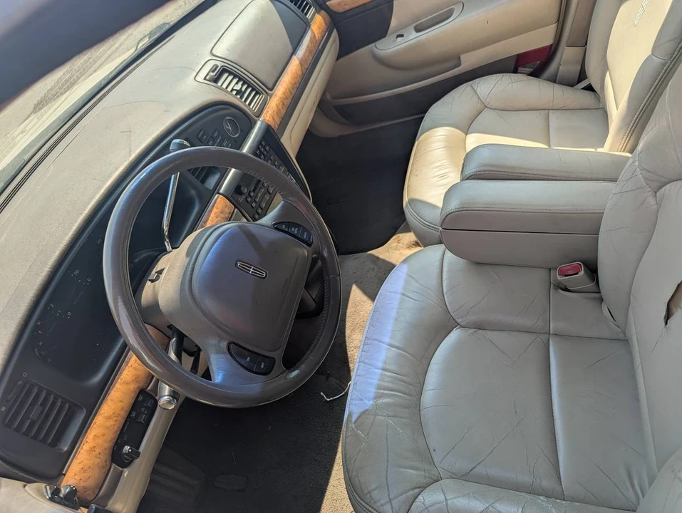 2000 Lincoln Continental 9th Gen - Image 4 of 6