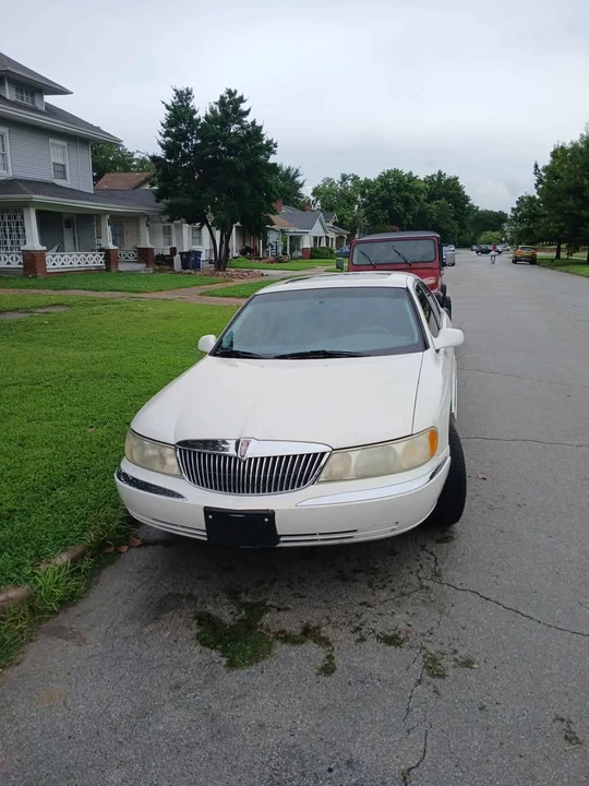 2000 Lincoln Continental 9th Gen - Image 9 of 9