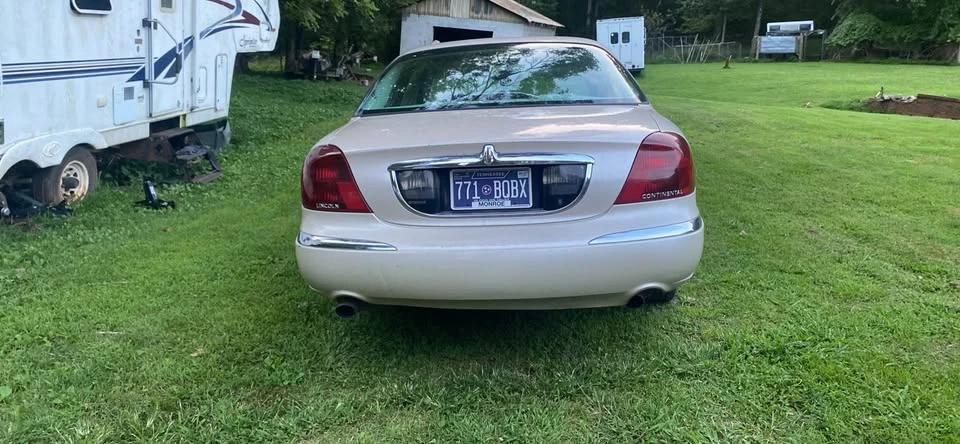 2000 Lincoln Continental 9th Gen - Image 3 of 12