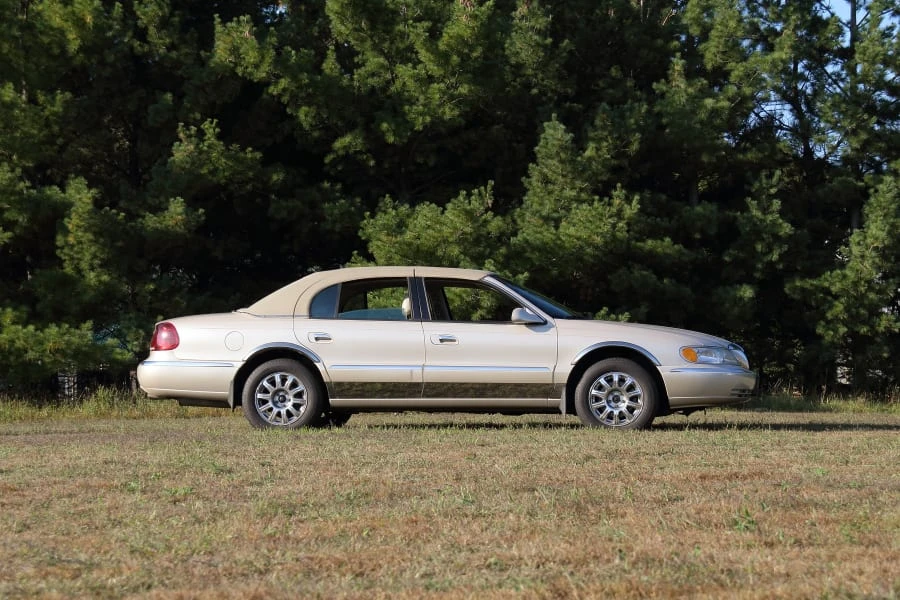 2000 Lincoln Continental 9th Gen - Image 13 of 27