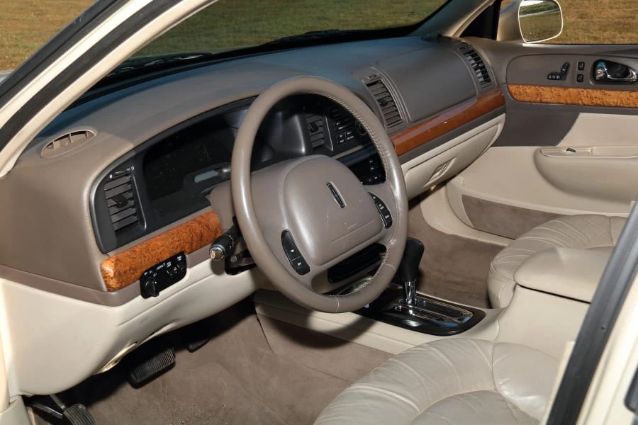 2000 Lincoln Continental 9th Gen - Image 16 of 27