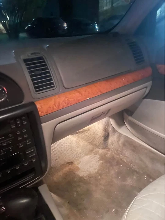 2000 Lincoln Continental 9th Gen - Image 7 of 9