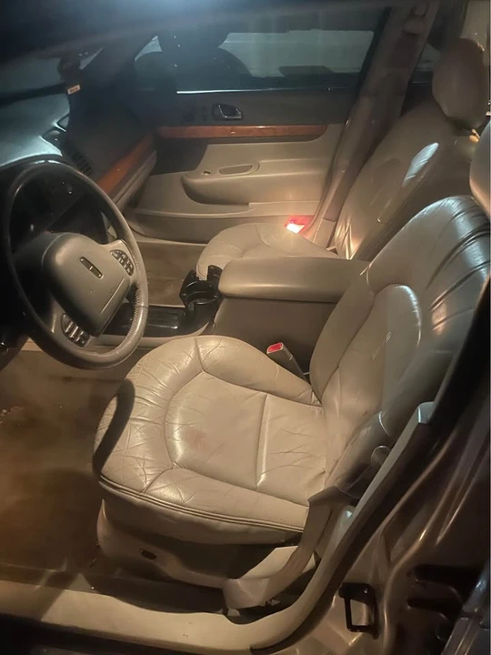 2000 Lincoln Continental 9th Gen - Image 5 of 9