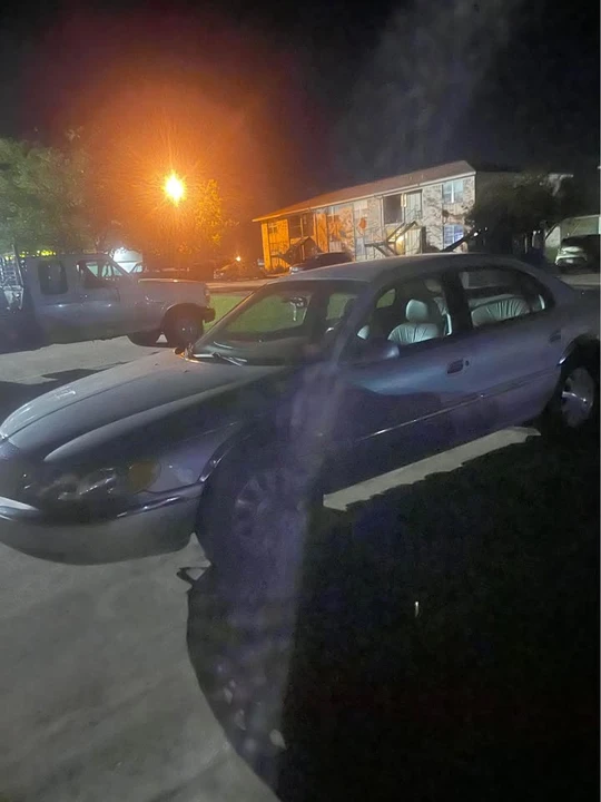 2000 Lincoln Continental 9th Gen - Image 4 of 9