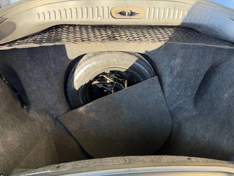 2000 Lincoln Continental 9th Gen - Image 10 of 12