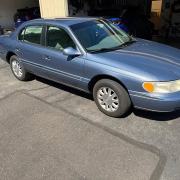 2000 Lincoln Continental Sedan 4D