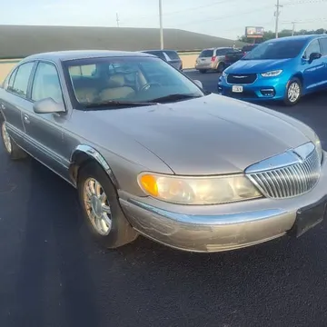 2000 Lincoln Continental Sedan 4D