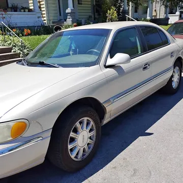 2000 Lincoln Continental Sedan 4D