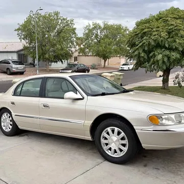 2000 Lincoln Continental Sedan 4D