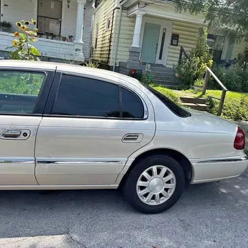 2000 Lincoln Continental Sedan 4D