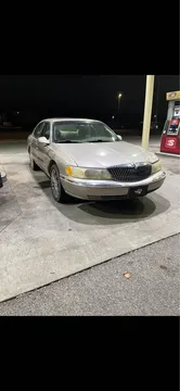 2000 Lincoln Continental Sedan 4D