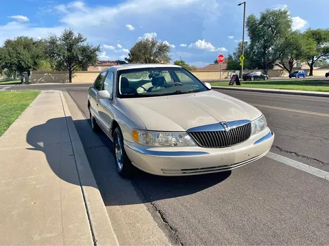 2000 Lincoln Continental Sedan 4D