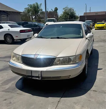 2000 Lincoln Continental Sedan 4D