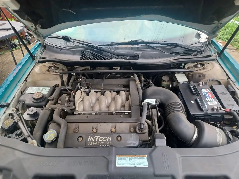 2000 Lincoln Continental 9th Gen - Image 9 of 10