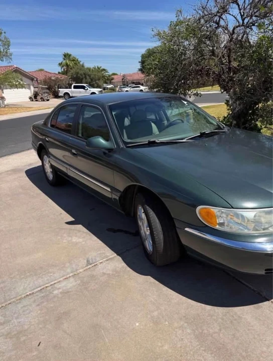 2000 Lincoln Continental 9th Gen - Image 2 of 7