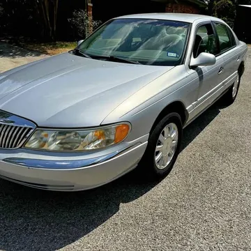 2000 Lincoln Continental Signature Sedan 4D