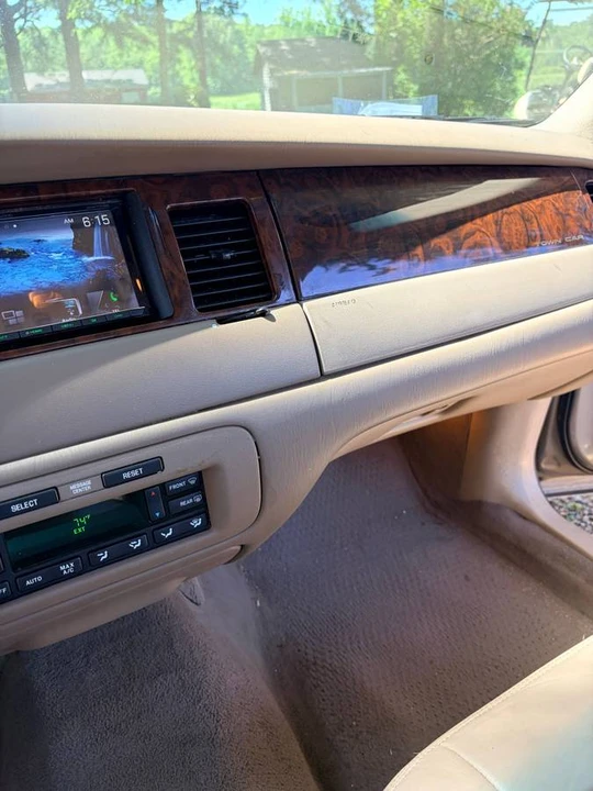 2000 Lincoln Continental 9th Gen - Image 11 of 16