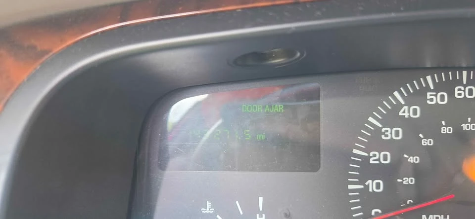 2000 Lincoln Continental 9th Gen - Image 9 of 9