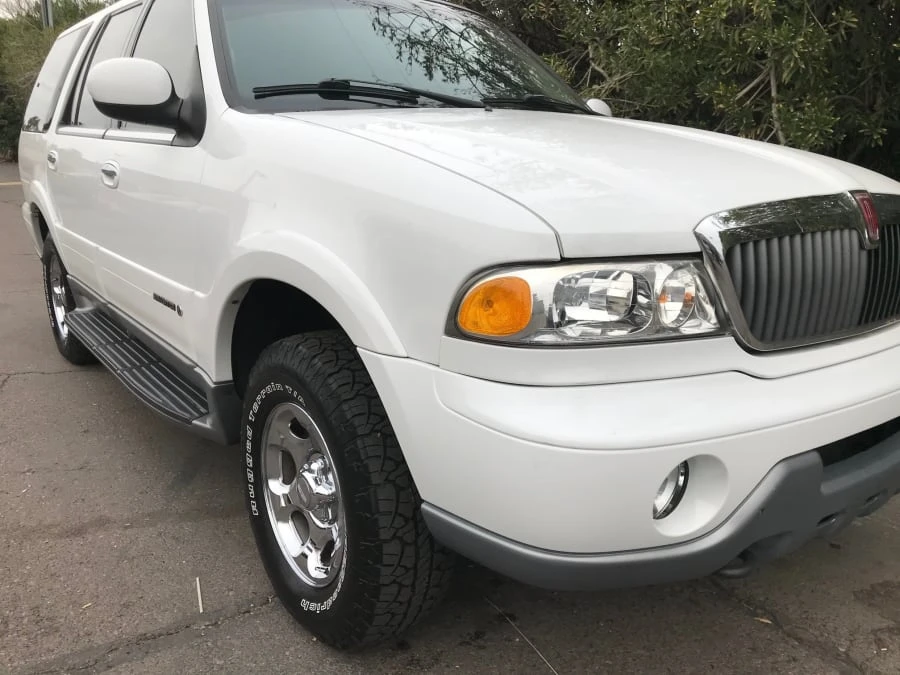 2000 Lincoln Navigator 1st Gen - Image 3 of 12