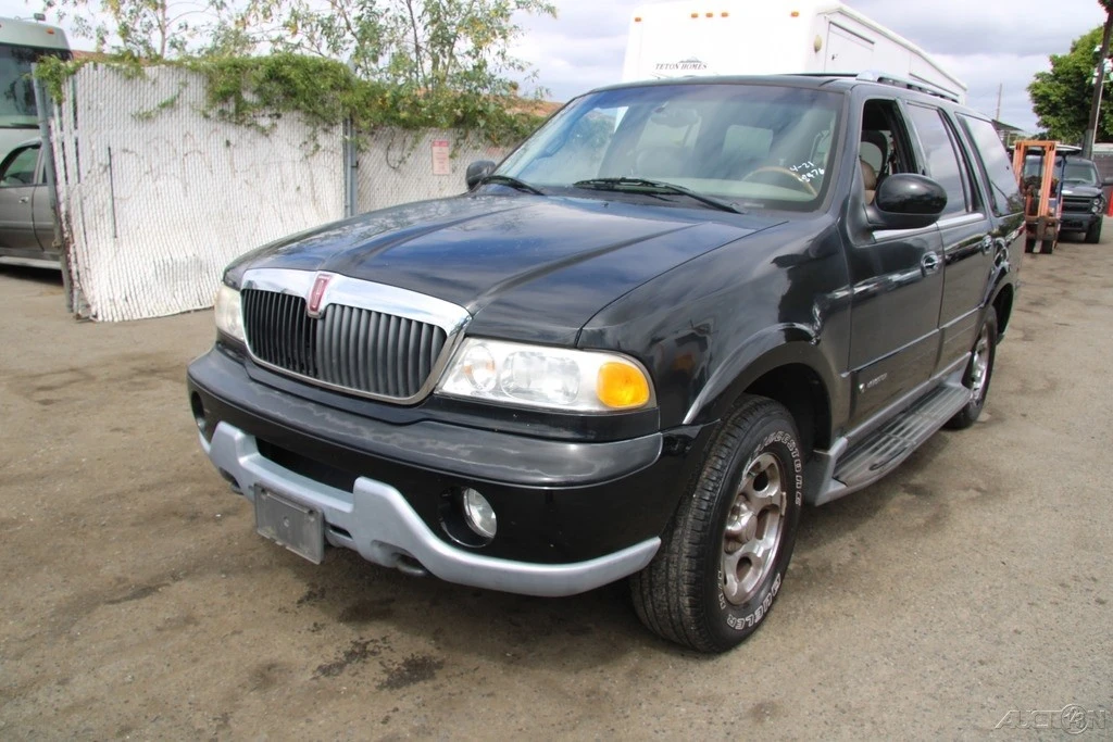 2000 Lincoln Navigator 1st Gen - Image 13 of 21