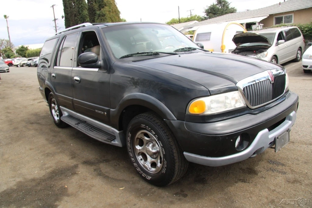 2000 Lincoln Navigator 1st Gen - Image 11 of 21