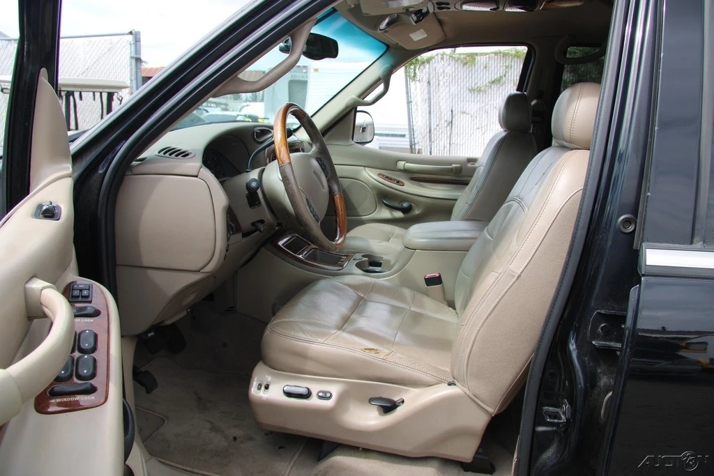 2000 Lincoln Navigator 1st Gen - Image 16 of 21