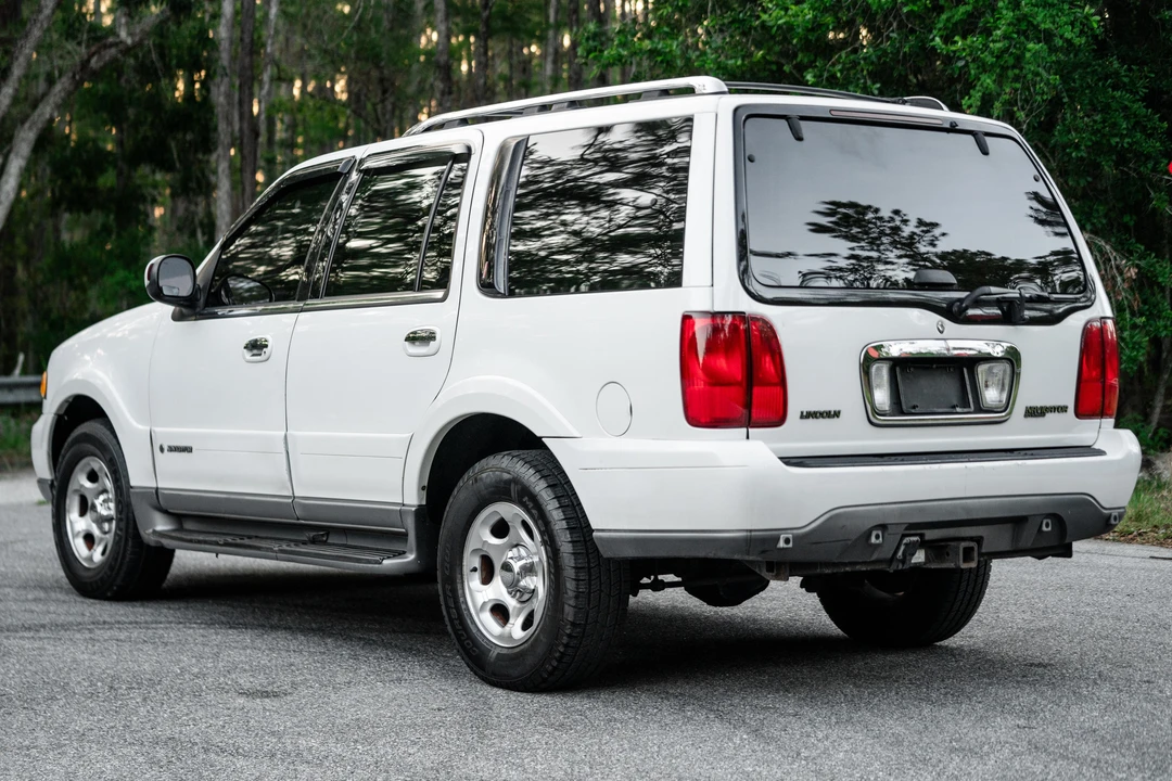 2000 Lincoln Navigator 1st Gen - Image 14 of 31